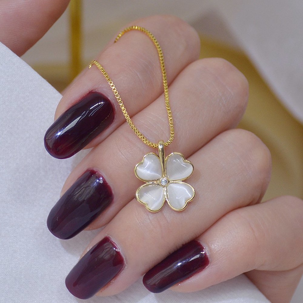 NEW 14K Gold Plated Diamond Clover Necklace